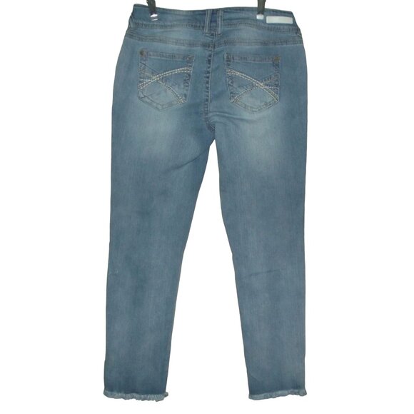 Wallflower Skinny Crop Jeans 9 Mid Rise Skinny Light Blue Embroidered Pockets - Picture 9 of 11